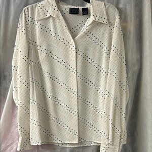 Laura Scott Cream Blouse size 16